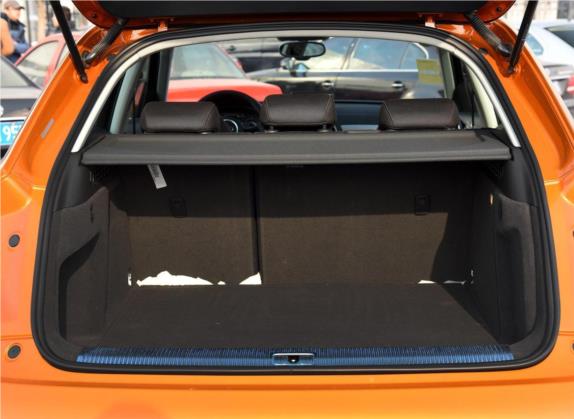 奥迪Q3 2016款 30 TFSI 典藏版 智领型 车厢座椅   后备厢