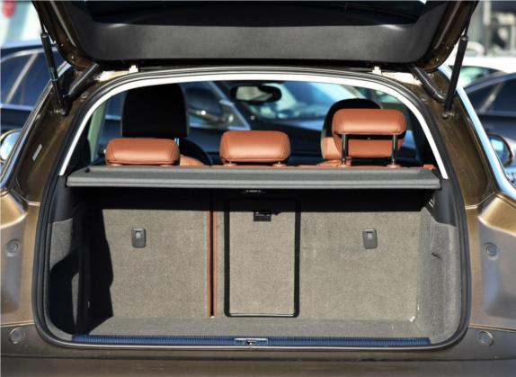 奥迪Q3 2016款 30 TFSI 典藏版 舒享型 车厢座椅   后备厢