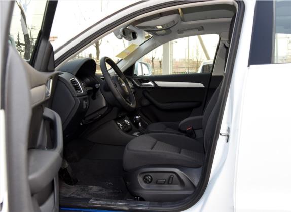 奥迪Q3 2016款 35 TFSI 典藏版 智领型 车厢座椅   前排空间