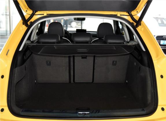 奥迪Q3 2016款 30 TFSI 风尚型 车厢座椅   后备厢