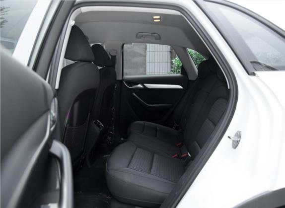 奥迪Q3 2016款 30 TFSI 标准型 车厢座椅   后排空间