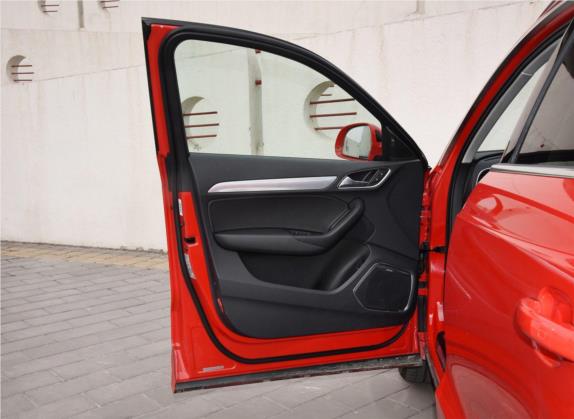 奥迪Q3 2016款 40 TFSI quattro 全时四驱风尚型 车厢座椅   前门板