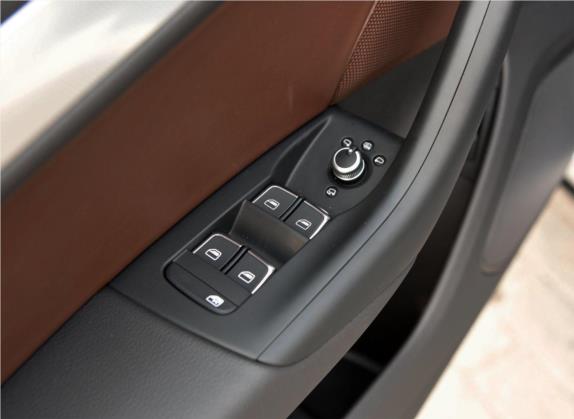 奥迪Q3 2017款 35 TFSI 风尚型 车厢座椅   门窗控制