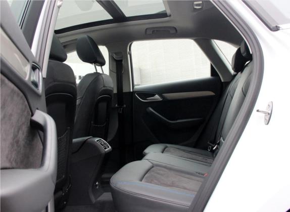 奥迪Q3 2017款 35 TFSI 运动型 车厢座椅   后排空间