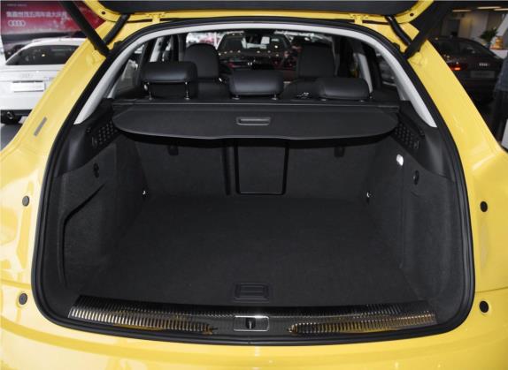 奥迪Q3 2017款 35 TFSI quattro 全时四驱风尚型 车厢座椅   后备厢