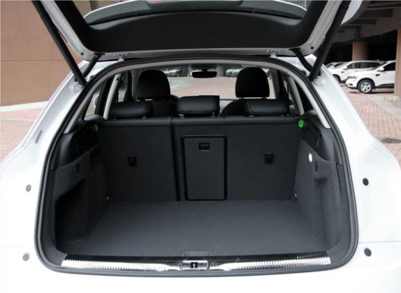 奥迪Q3 2018款 30周年年型 35 TFSI quattro 全时四驱运动型 车厢座椅   后备厢