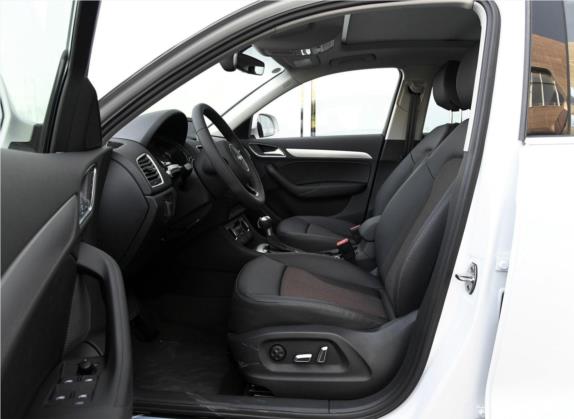 奥迪Q3 2018款 30 TFSI 时尚型典藏版 车厢座椅   前排空间