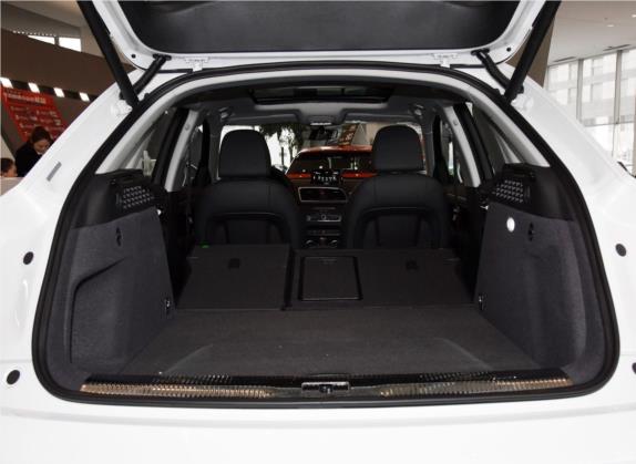 奥迪Q3 2018款 35 TFSI 时尚型典藏版 车厢座椅   后备厢