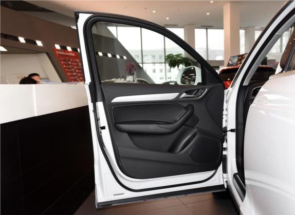 奥迪Q3 2018款 35 TFSI 时尚型典藏版 车厢座椅   前门板