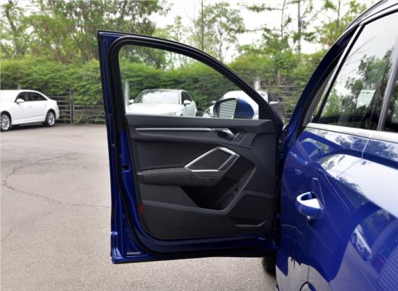 奥迪Q3 2019款 40 TFSI 时尚动感型 车厢座椅   前门板
