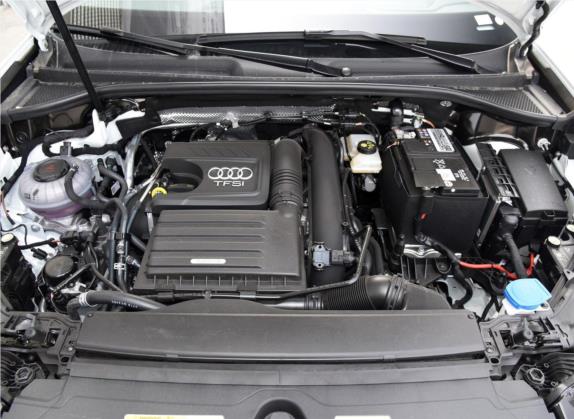 奥迪Q3 2019款 35 TFSI 进取动感型 其他细节类   发动机舱