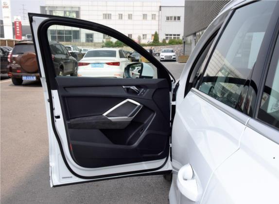 奥迪Q3 2019款 35 TFSI 进取动感型 车厢座椅   前门板