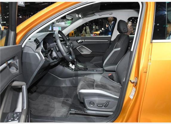 奥迪Q3 2019款 45 TFSI quattro 豪华动感型 车厢座椅   前排空间