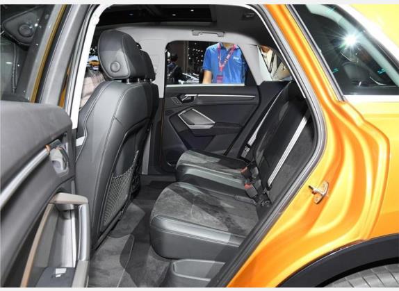 奥迪Q3 2019款 45 TFSI quattro 豪华动感型 车厢座椅   后排空间