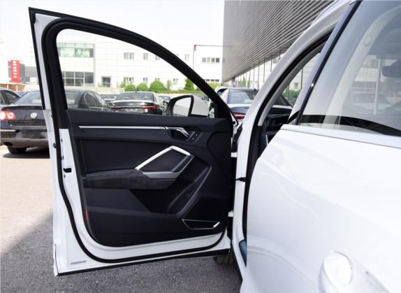 奥迪Q3 2020款 45 TFSI quattro 时尚动感型 车厢座椅   前门板