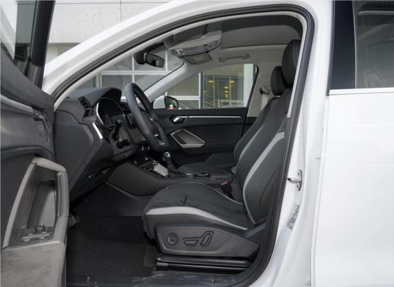 奥迪Q3 2020款 45 TFSI quattro 豪华动感型 车厢座椅   前排空间