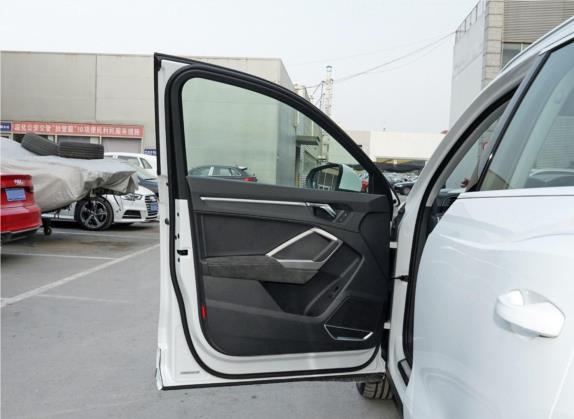 奥迪Q3 2020款 45 TFSI quattro 豪华动感型 车厢座椅   前门板