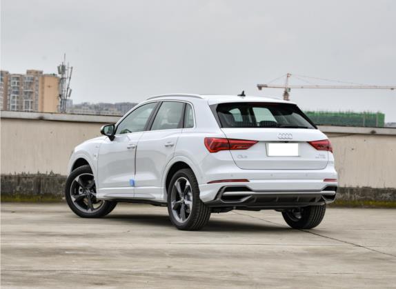 奥迪Q3 2021款 35 TFSI 时尚动感型 外观   斜后