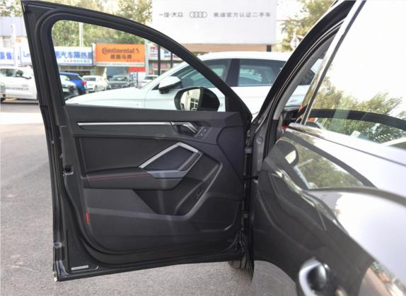 奥迪Q3 2021款 40 TFSI 时尚动感型 车厢座椅   前门板