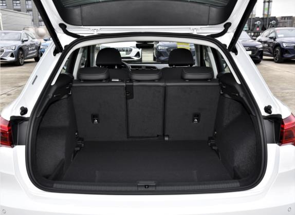 奥迪Q3 2022款 35 TFSI 时尚动感型 车厢座椅   后备厢