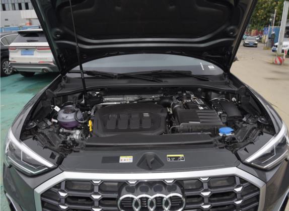 奥迪Q3 2022款 40 TFSI 时尚动感型 其他细节类   发动机舱
