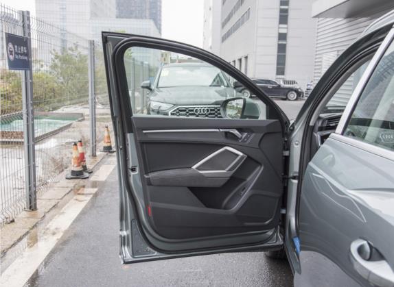 奥迪Q3 2023款 40 TFSI 时尚动感型 车厢座椅   前门板