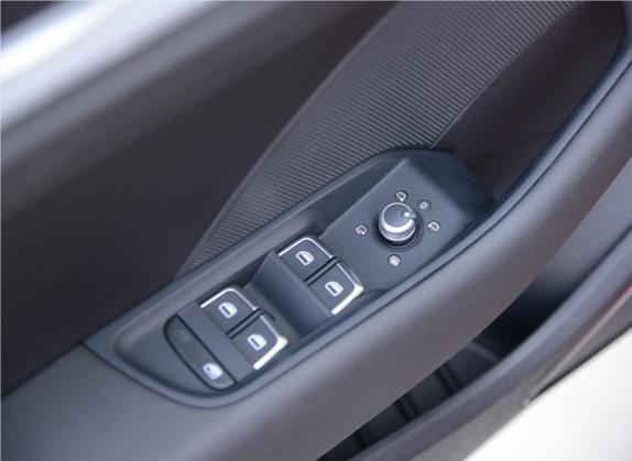 奥迪A3 2014款 Limousine 35 TFSI 自动豪华型 车厢座椅   门窗控制