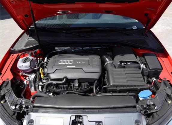 奥迪A3 2015款 Limousine 40 TFSI 自动舒适型 其他细节类   发动机舱