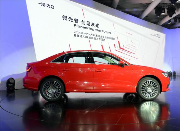 奥迪A3 2015款 Limousine 40 TFSI 自动豪华型 外观   正侧
