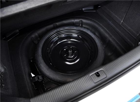 奥迪A3 2015款 Sportback 35 TFSI 百万纪念智领型 其他细节类   备胎
