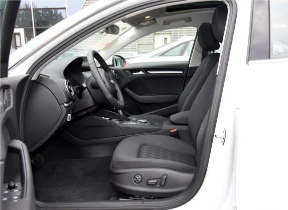 奥迪A3 2015款 Sportback 35 TFSI 百万纪念智领型 车厢座椅   前排空间