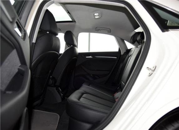 奥迪A3 2015款 Limousine 35 TFSI 百万纪念舒享型 车厢座椅   后排空间