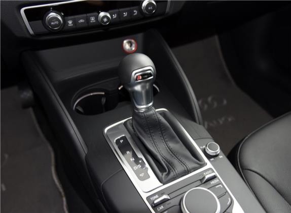 奥迪A3 2015款 Limousine 35 TFSI 百万纪念舒享型 中控类   挡把