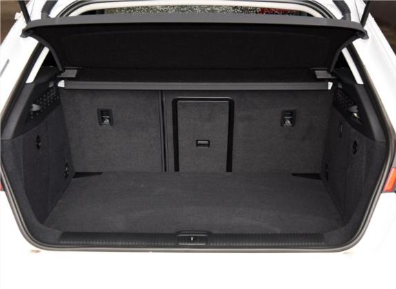 奥迪A3 2016款 Sportback 35 TFSI 进取型 车厢座椅   后备厢