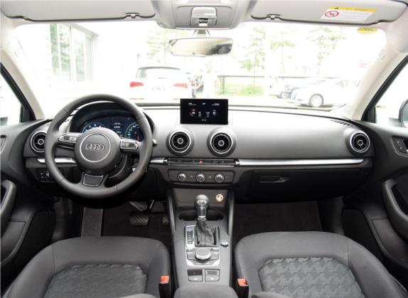 奥迪A3 2016款 Sportback 35 TFSI 领英型 中控类   中控全图