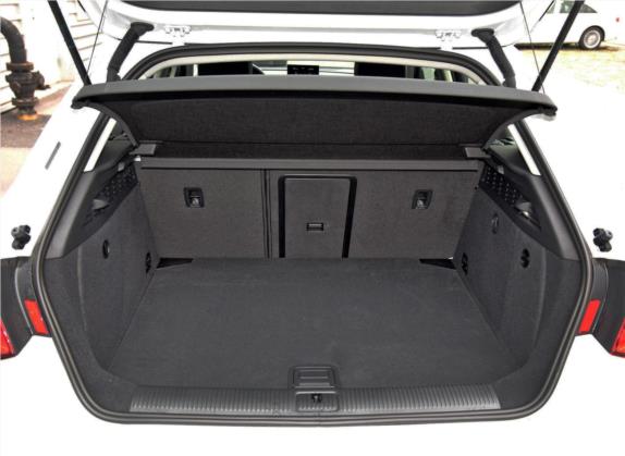 奥迪A3 2016款 Sportback 35 TFSI 领英型 车厢座椅   后备厢