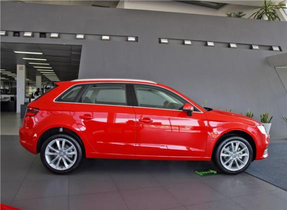 奥迪A3 2016款 Sportback 35 TFSI 风尚型 外观   正侧