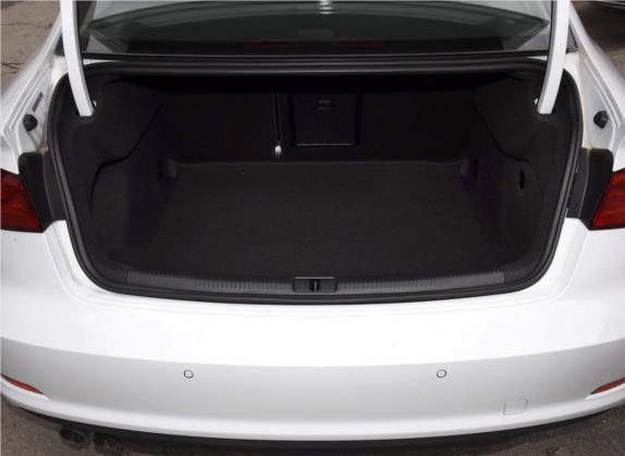 奥迪A3 2016款 Limousine 35 TFSI 领英型 车厢座椅   后备厢