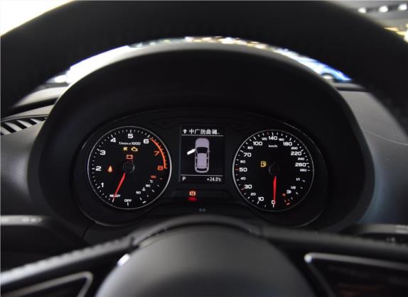 奥迪A3 2017款 Sportback 35 TFSI 进取型 中控类   仪表盘