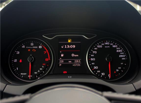 奥迪A3 2017款 Sportback 40 TFSI 风尚型 中控类   仪表盘