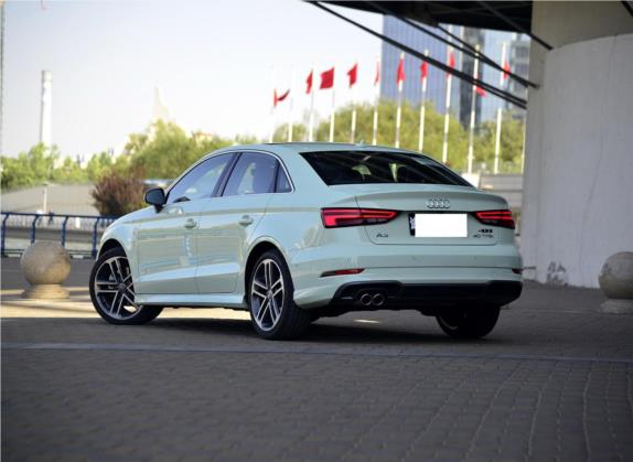 奥迪A3 2017款 Limousine 40 TFSI 运动型 外观   斜后