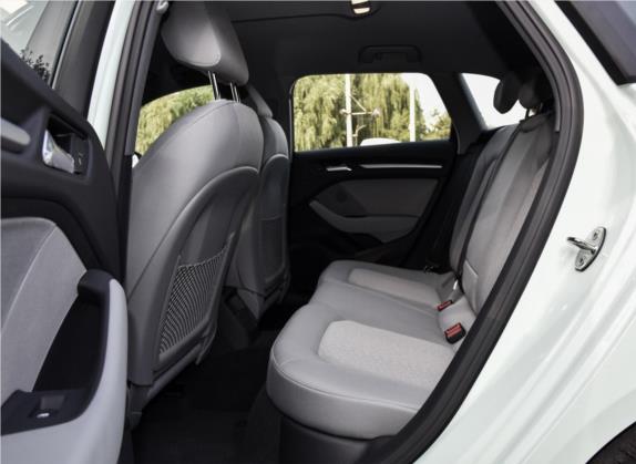 奥迪A3 2018款 30周年年型 Sportback 35 TFSI 进取型 车厢座椅   后排空间