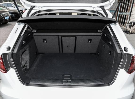 奥迪A3 2018款 30周年年型 Sportback 40 TFSI 风尚型 车厢座椅   后备厢