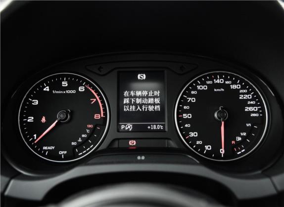 奥迪A3 2018款 30周年年型 Sportback 40 TFSI 风尚型 中控类   仪表盘
