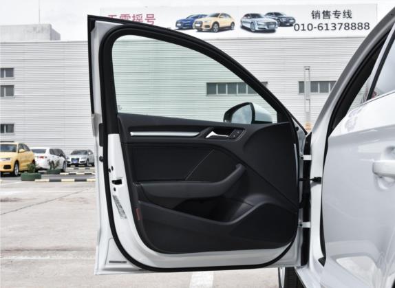 奥迪A3 2018款 30周年年型 Limousine 35 TFSI 进取型 车厢座椅   前门板