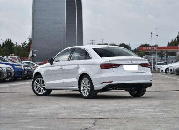 奥迪A3 2018款 30周年年型 Limousine 35 TFSI 进取型 外观   斜后