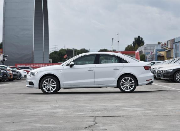 奥迪A3 2018款 30周年年型 Limousine 35 TFSI 进取型 外观   正侧