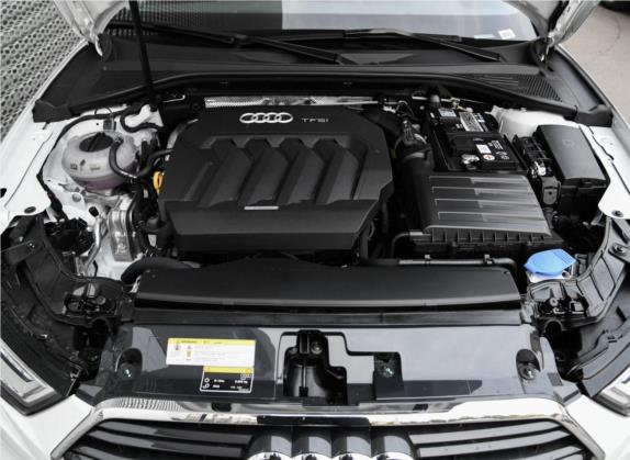 奥迪A3 2018款 30周年年型 Limousine 40 TFSI 运动型 其他细节类   发动机舱