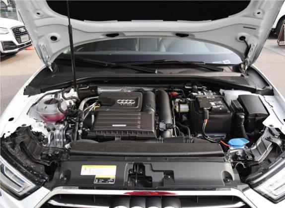 奥迪A3 2019款 Sportback 35 TFSI 风尚型 国VI 其他细节类   发动机舱