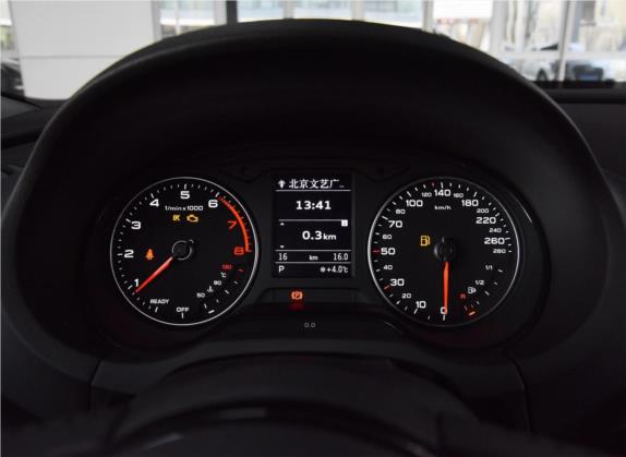 奥迪A3 2019款 Sportback 35 TFSI 风尚型 国VI 中控类   仪表盘